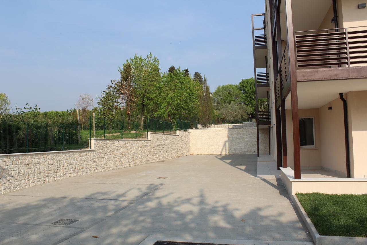 Residenza Sante Aparthotel Lazise Bagian luar foto
