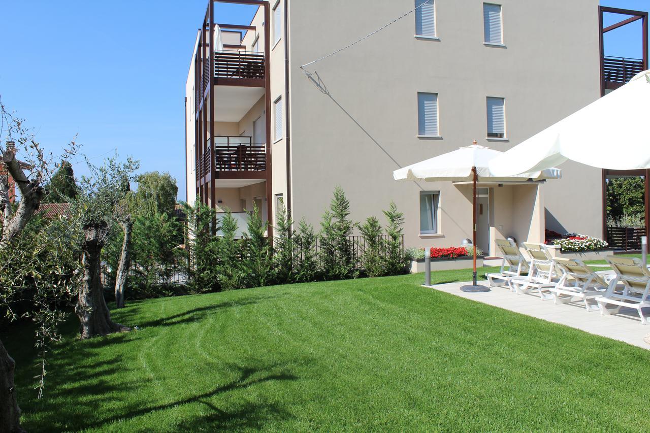 Residenza Sante Aparthotel Lazise Bagian luar foto
