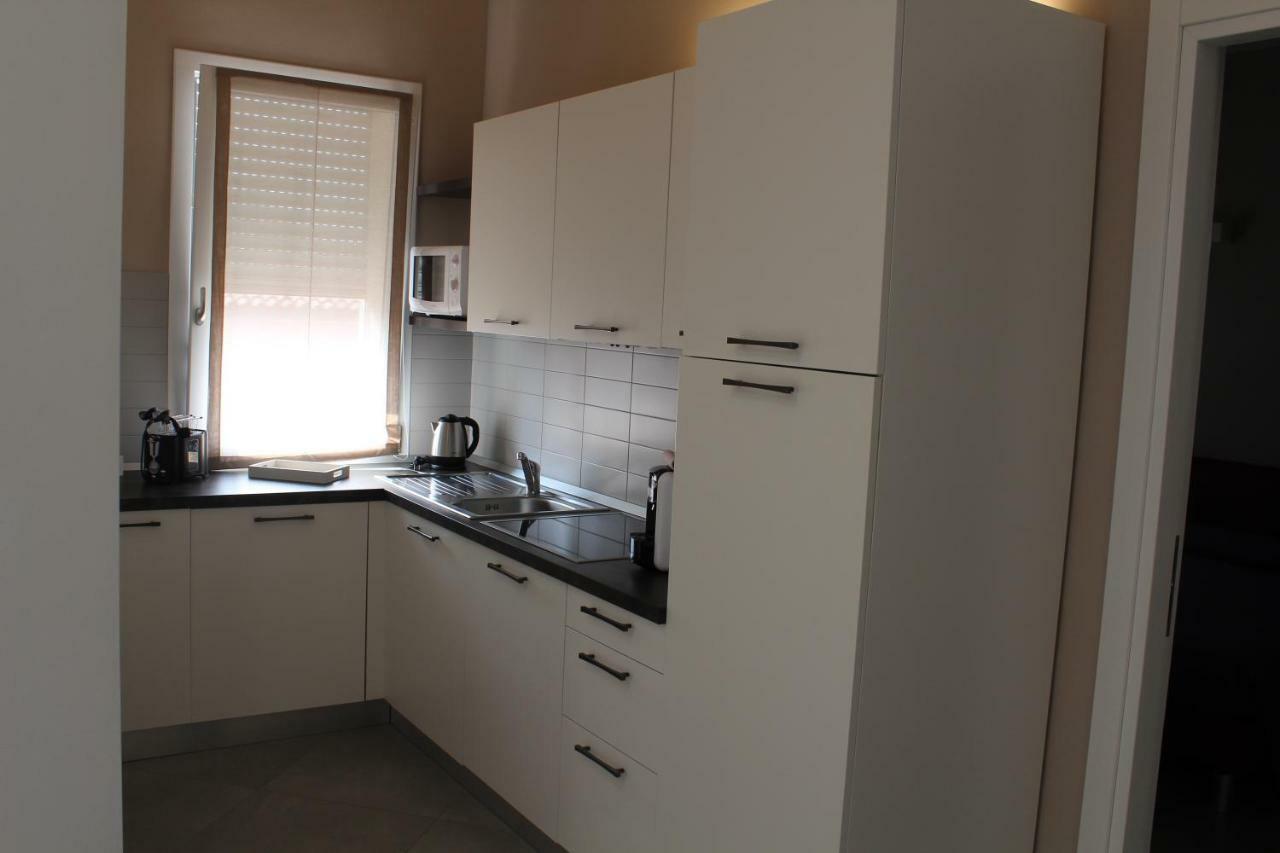 Residenza Sante Aparthotel Lazise Bagian luar foto