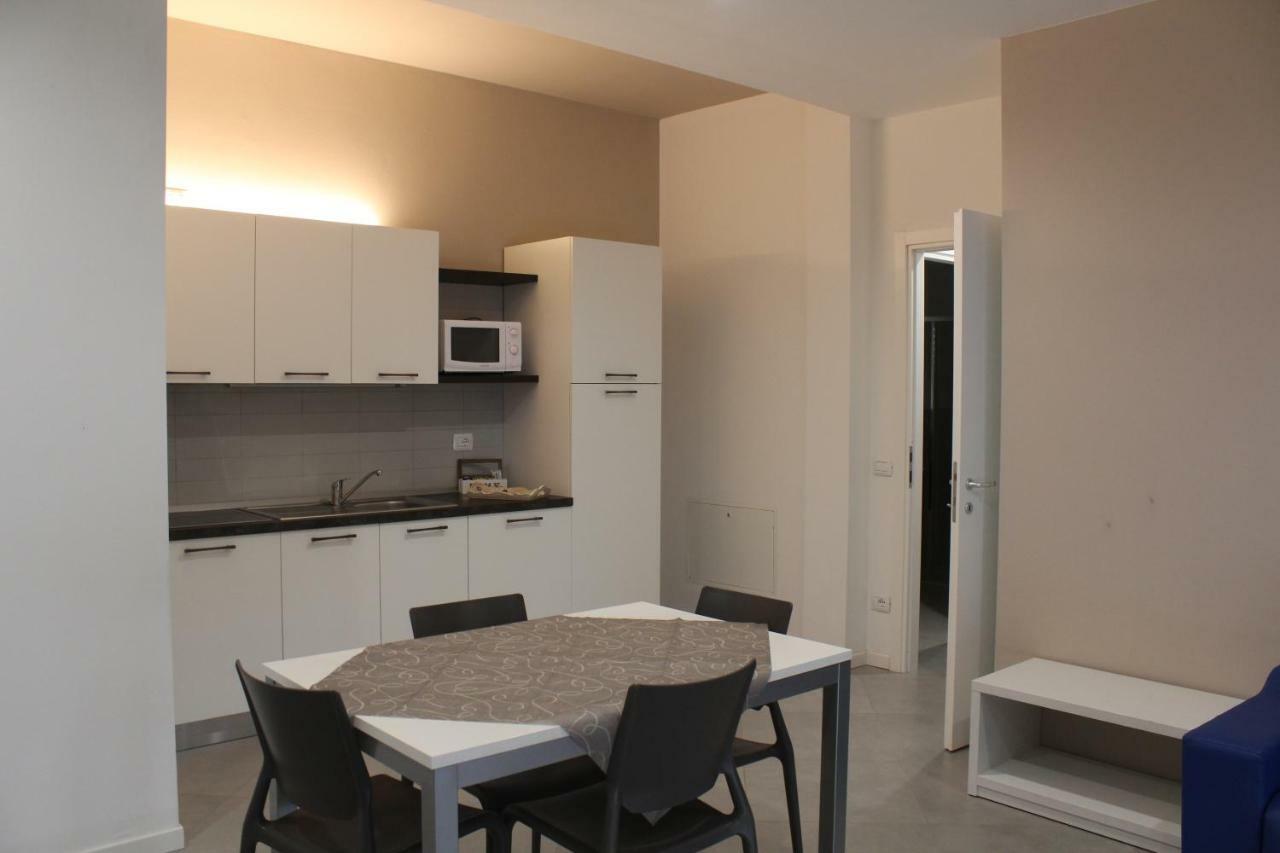 Residenza Sante Aparthotel Lazise Bagian luar foto