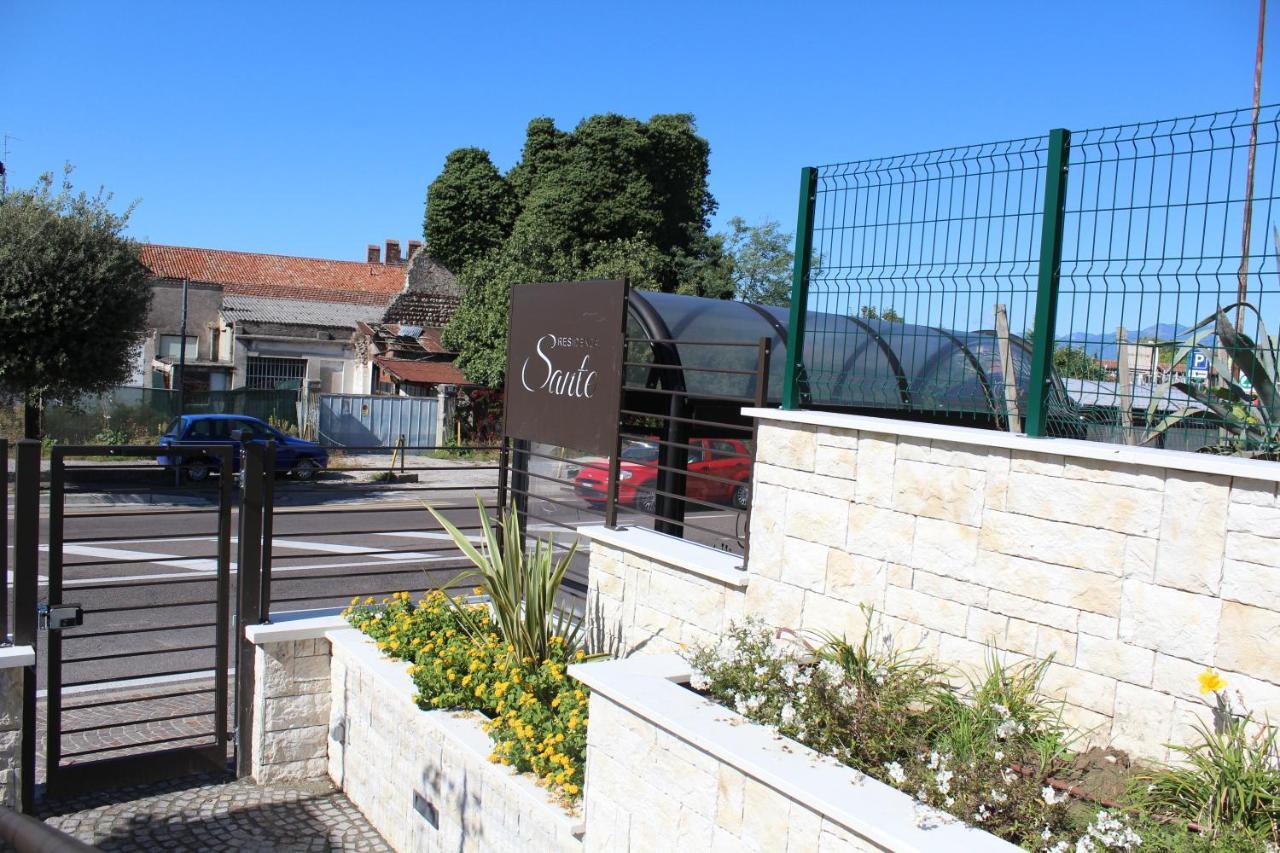 Residenza Sante Aparthotel Lazise Bagian luar foto